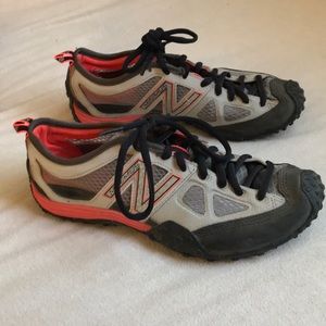 Trail running shoes